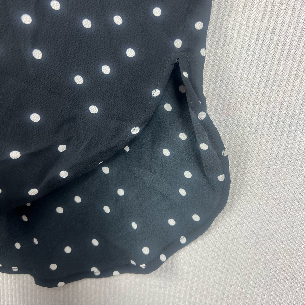 Vince Camuto NWT Popover Blouse Women’s Size Medium Polka Dot - Picture 6 of 10